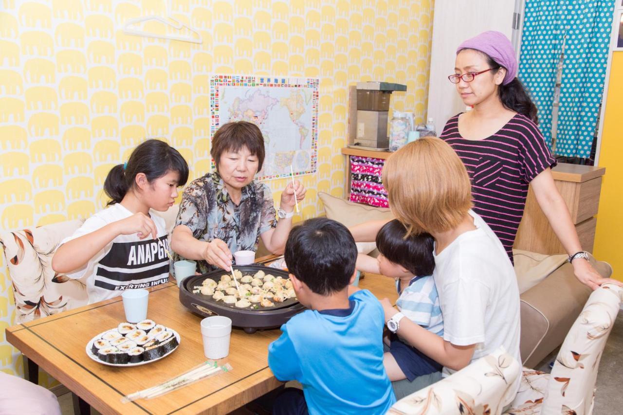 Yadocafe Chelsea'S Rainbow B&B Osaka Exterior photo